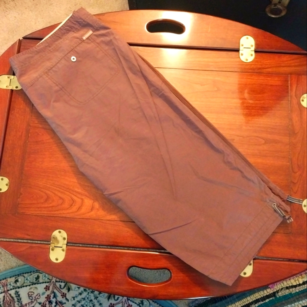 Columbia light Plum/eggplant Chinos Classic Capris